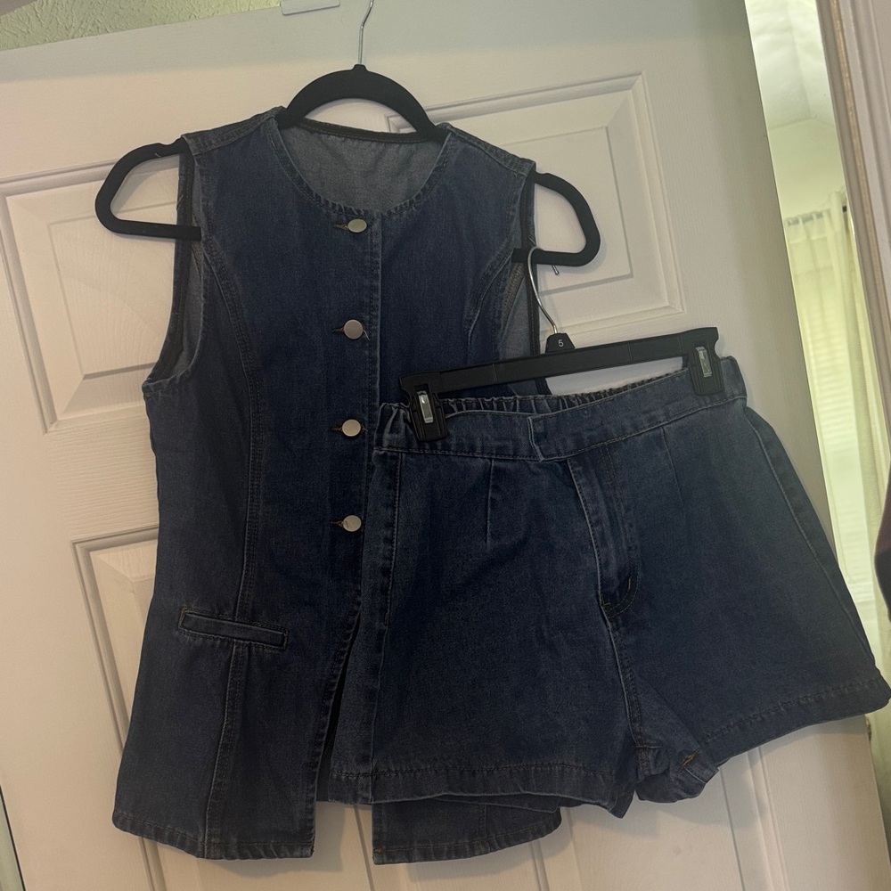 Forever 21 x SHEIN Denim Vest and Shorts Set